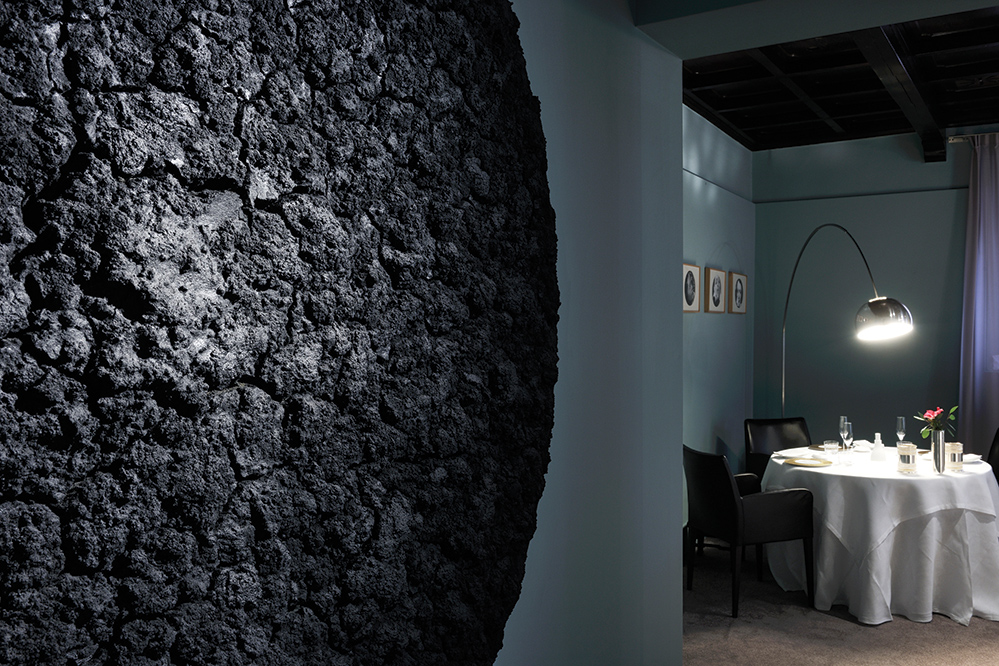 Osteria Francescana’s dining room (Photo by Pablo Terzi)